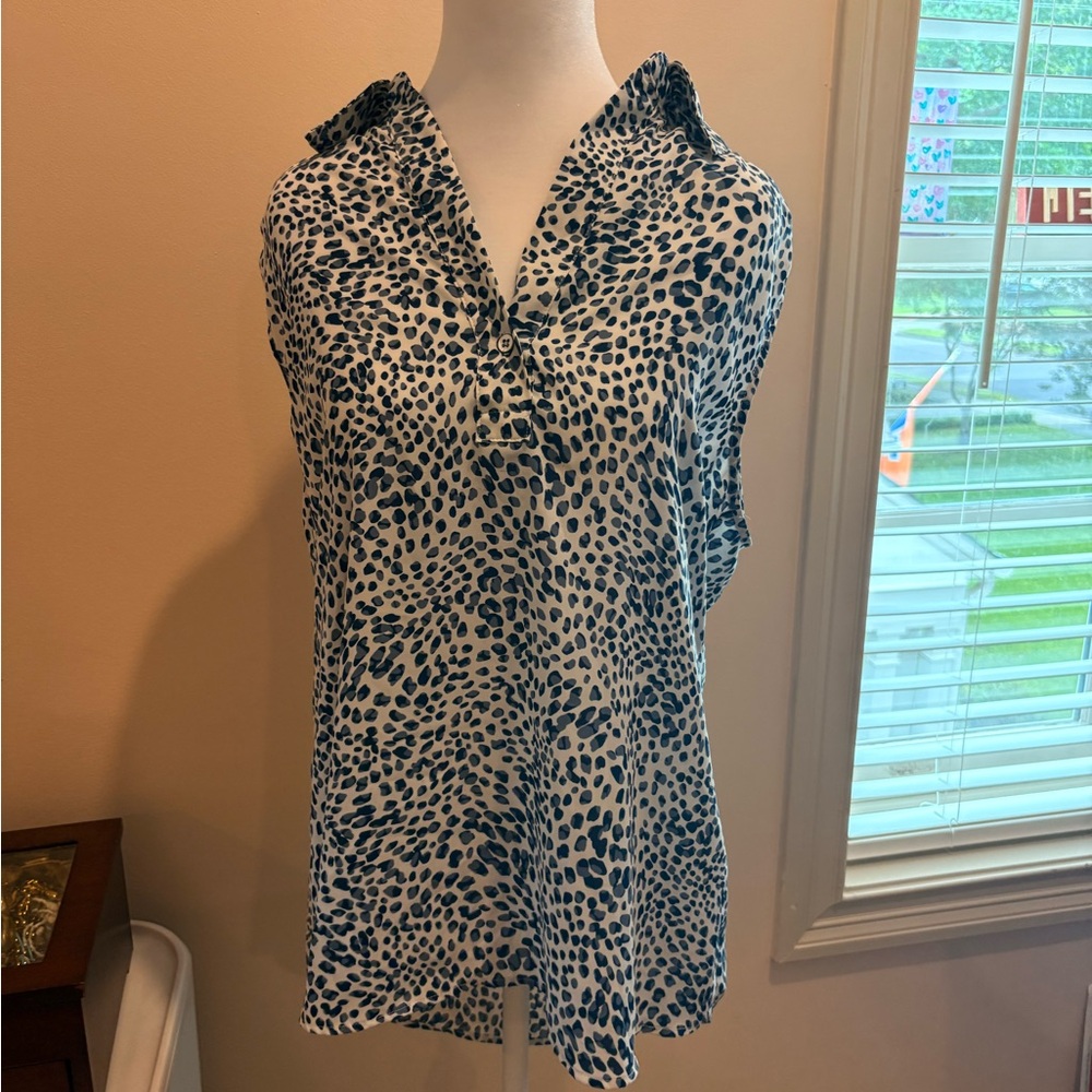 CAbi Black and White Graphic Sleeveless Blouse